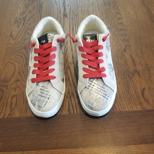 Steve Madden philosophy sneaker